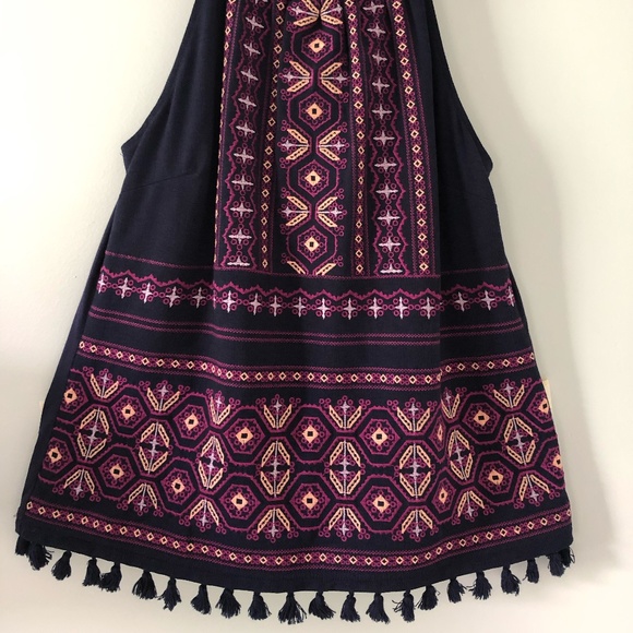 Skies Are Blue Nutria Embroidery Detail Navy Blue Top Size M - Picture 2 of 10